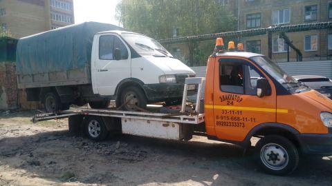 Эвакуатор спешит на помощь
