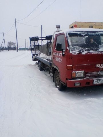 Август